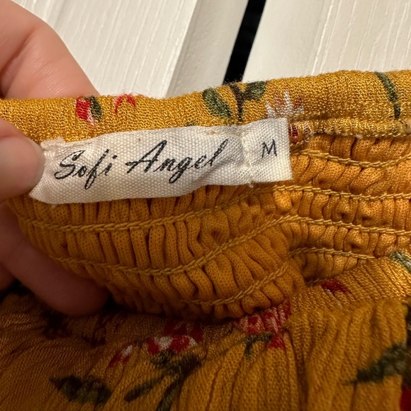 Spring/Summer top - Picture 2 of 2